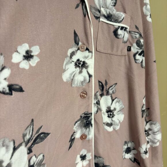 Simply Vera Vera Wang Women’s 2-Piece Velour Pajamas Pants and Shirt Small - Picture 3 of 10